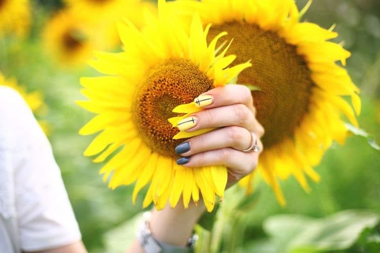 Swan Nail Trend Signals Shift Towards Delicate Aesthetics