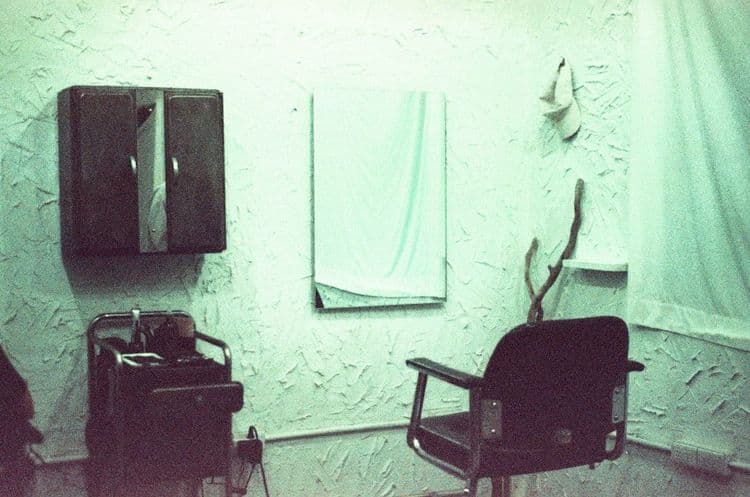 AI's Growing Role in UK Hairdressing: Opportunity or Threat?