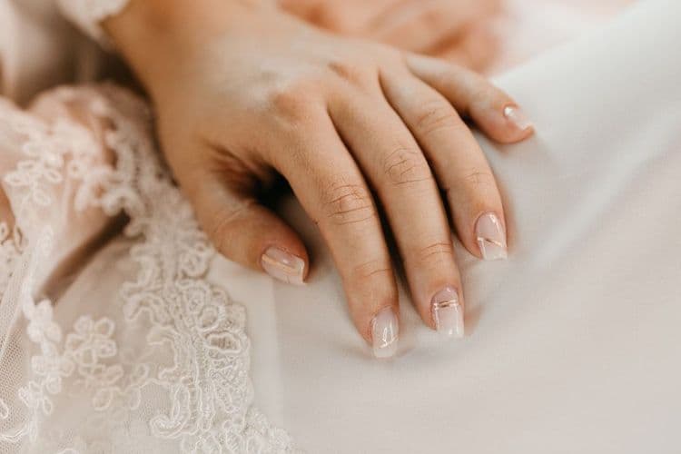 Solving Chrome Nail Application Issues for Better Retention