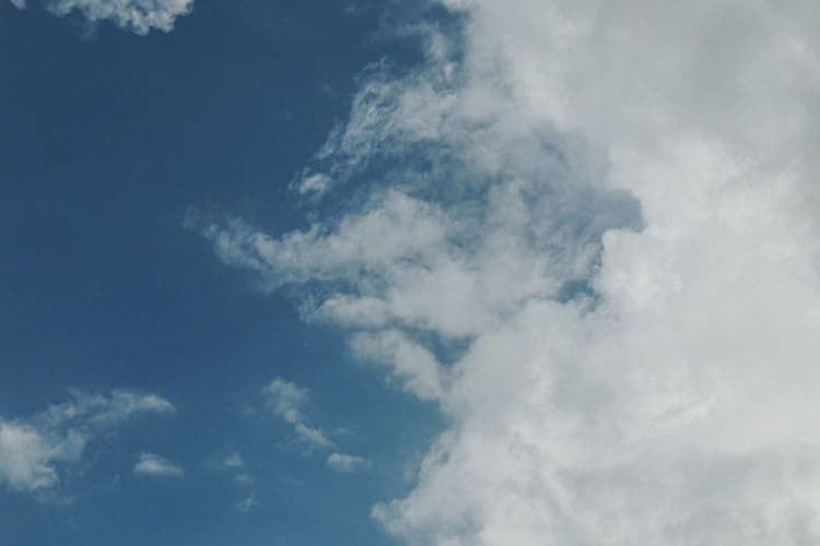 Pantone's 2026 Color Cloud Dancer: A White Space for Beauty