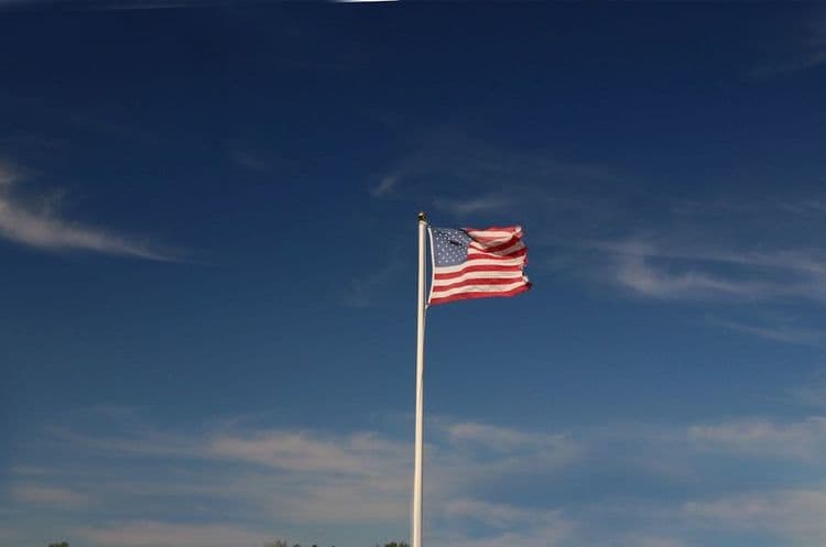 Phenix Salon Suites Marks 5 Years with Community Event