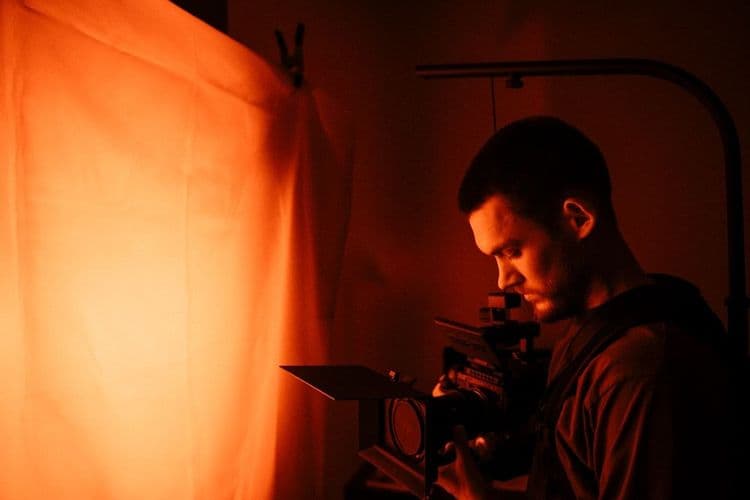 Devil Wears Prada Movie Sparks Nail Art Trends for Salons