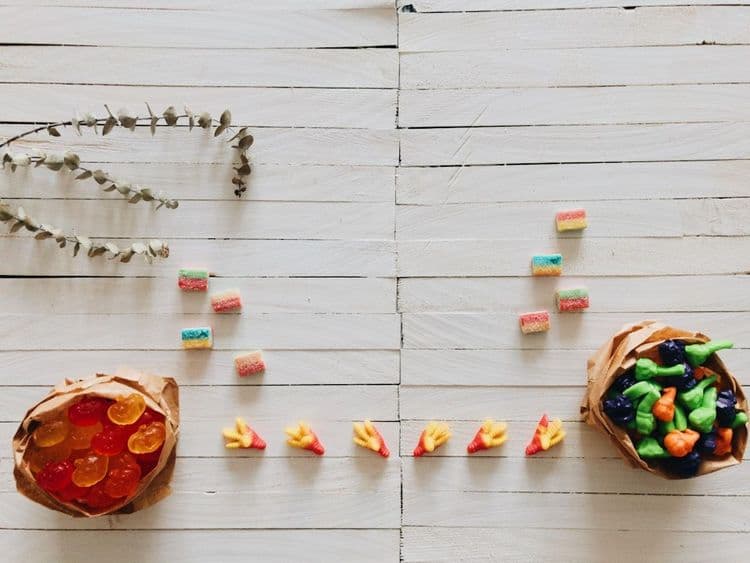 Food-Inspired Nails Surge: Peach, Pistachio & Lavender Lead 2026 Trends
