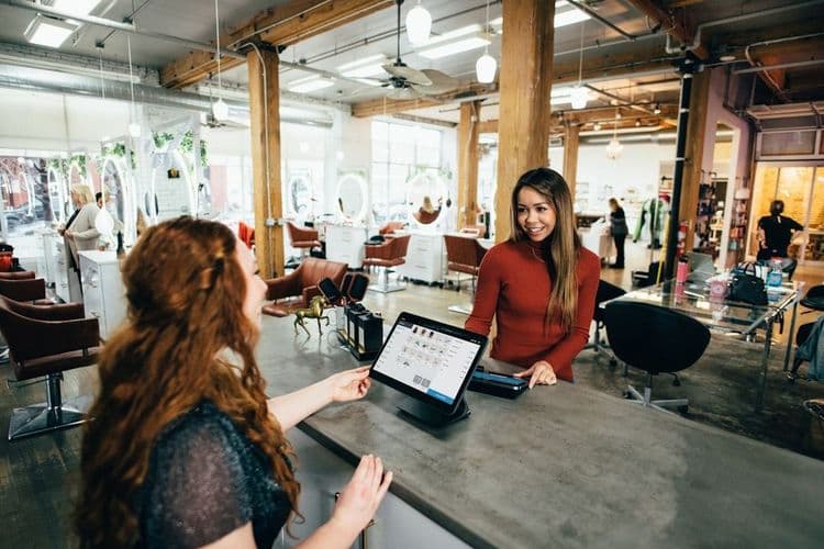 Douglas Group Pivot: E-commerce Shift and Retail Lessons