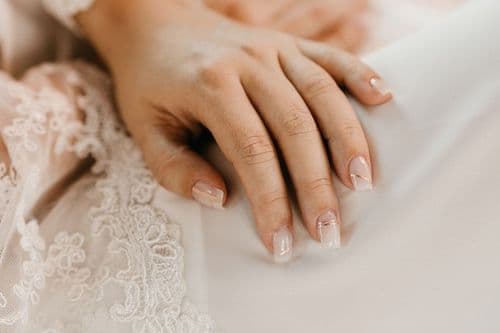 Solving Chrome Nail Application Issues for Better Retention