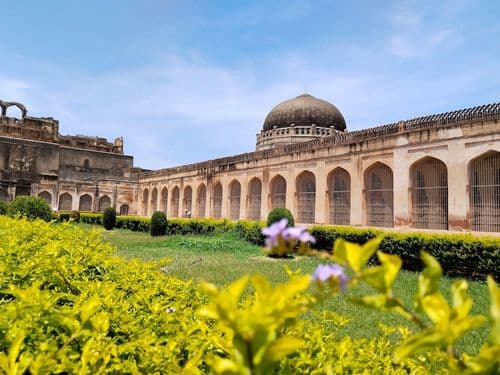 Beauty Brand Cuts Queries by 60% Using WhatsApp and AI