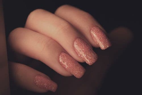Lilac Nails Surge 132% in Popularity for Summer 2026