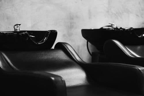 Why Hair Thinning Consultations Require Professional Caution