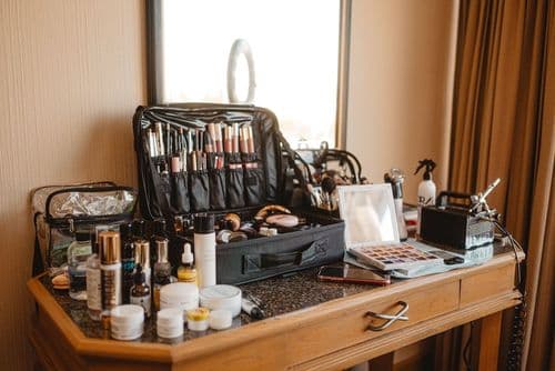 AI in Salons: Your UK Business Guide to Pros and Cons